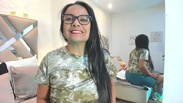 raquell moore online show from November 19, 12:05 pm