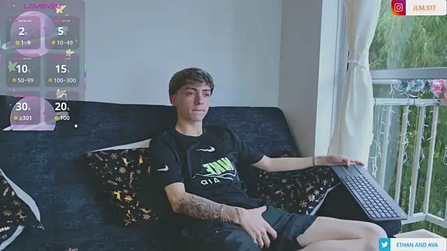 ethan and ava online show from December 19, 12:52 pm