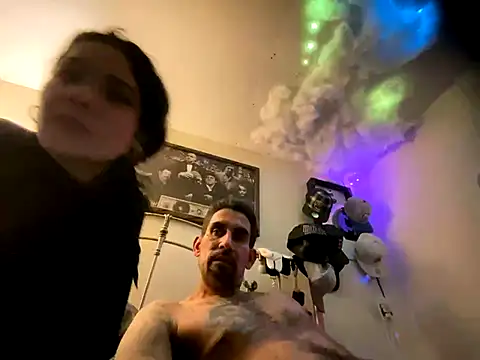 hornycouple818 online show from November 29, 9:13 am