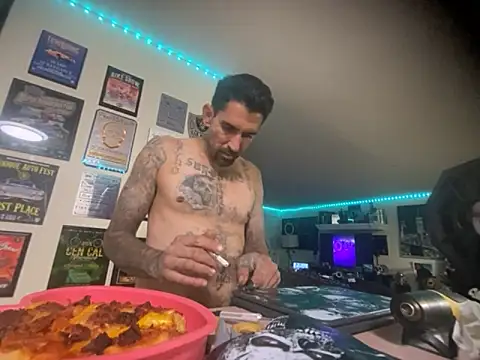 hornycouple818 online show from November 25, 9:44 am