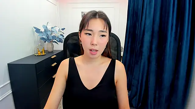 AnnaReyla online show from September 29, 7:52 pm