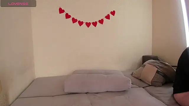 Browni Kiss online show from April 22, 10:23 am