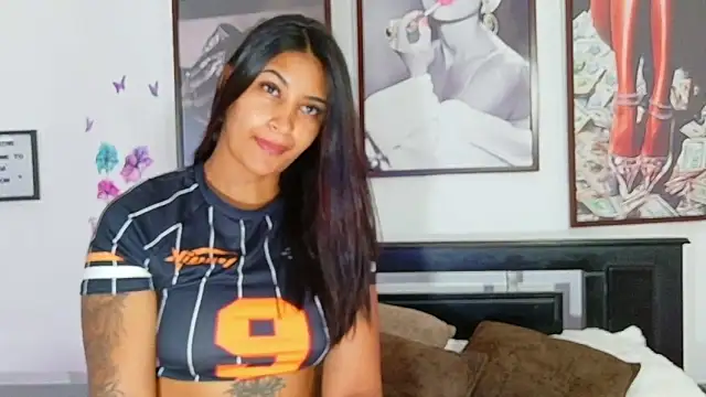 loretahorny online show from April 25, 1:41 pm