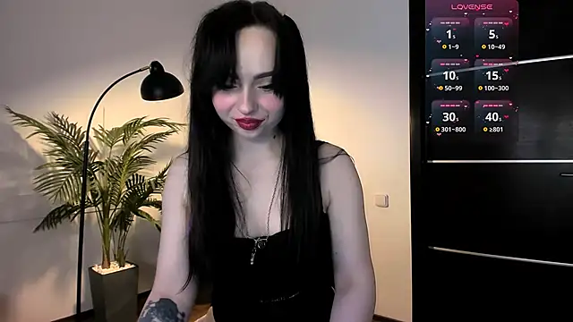 Noirael online show from April 19, 2:50 pm