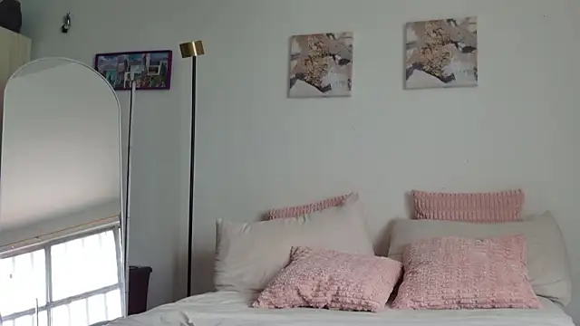 Andrewine89 online show from April 19, 6:10 pm