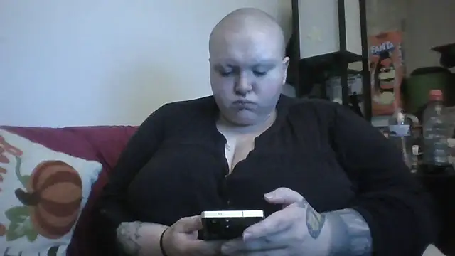 CorgiGodez98 online show from March 18, 4:06 am