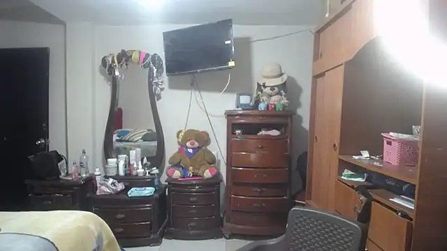 jazmin mature  online show from April 26, 3:54 pm