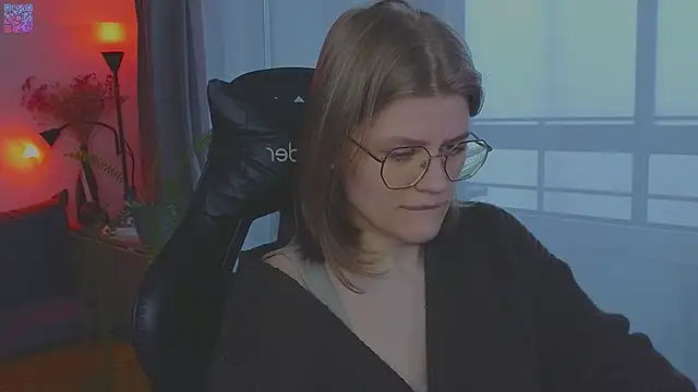  JessieVibes online show from April 26, 1:53 pm