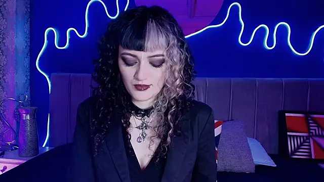 JeanneSabatier online show from June 6, 7:53 pm