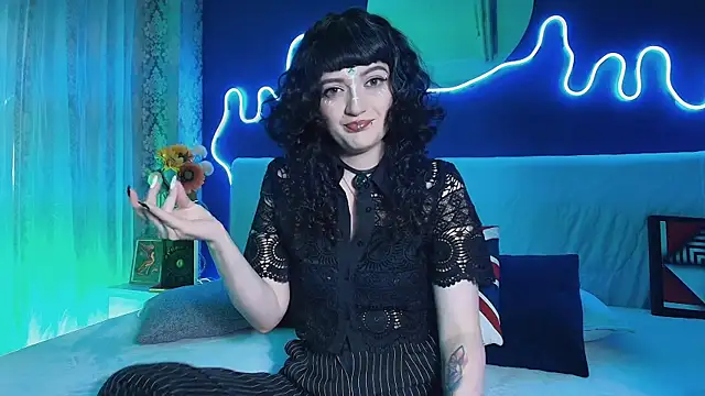 JeanneSabatier online show from April 20, 7:50 pm