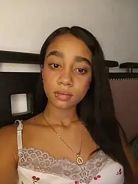 Zoe Sweett18 online show from July 15, 6:23 pm