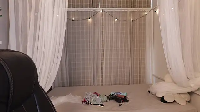 camilapersy online show from June 1, 9:27 pm