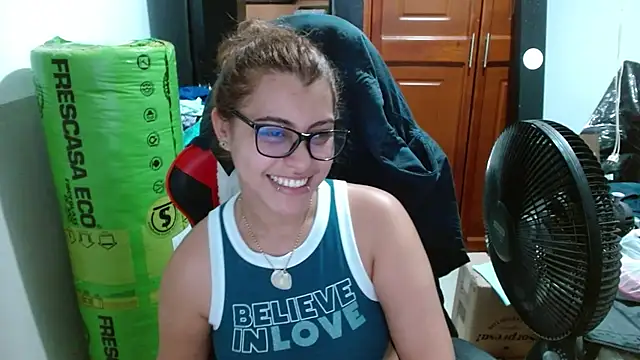 Snapshot of Eyfy_bbs chatting on September 22, 1:59 am Eyfy bbs online show from September 22, 1:59 am