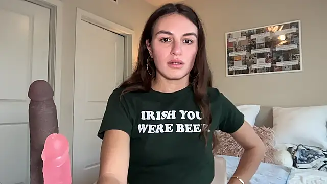 graciesmith27 online show from March 17, 8:02 pm