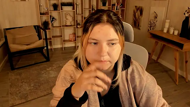 DiaAngell online show from September 19, 2:21 am