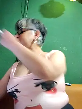 ilonna2025 online show from November 11, 11:35 pm