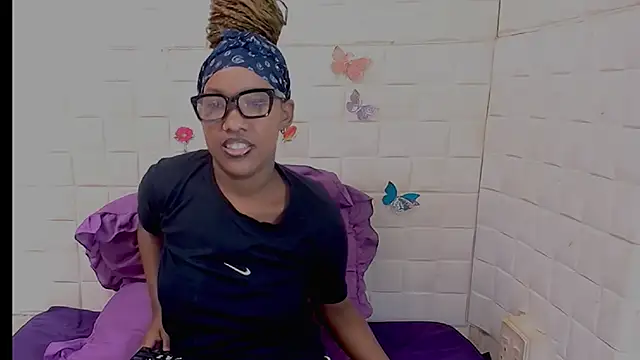 EroticSexyPrada online show from February 15, 6:18 pm