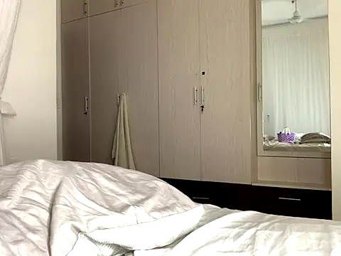 madell online show from September 28, 4:19 am