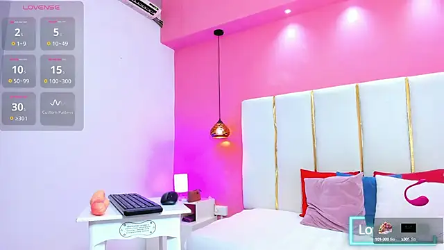 Alliison fox online show from September 19, 1:32 pm