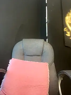 viktoria davis  online show from October 19, 12:01 am