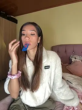 zoe storm online show from April 22, 10:07 pm