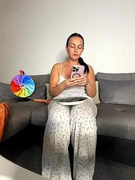 Snapshot of GoddessLucyRose chatting on September 29, 8:03 pm GoddessLucyRose online show from September 29, 8:03 pm