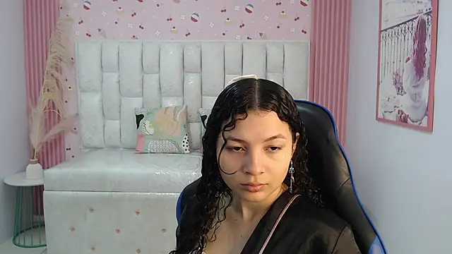 Snapshot of shalon_diaz_s chatting on October 6, 1:06 pm shalon diaz s online show from October 6, 1:06 pm