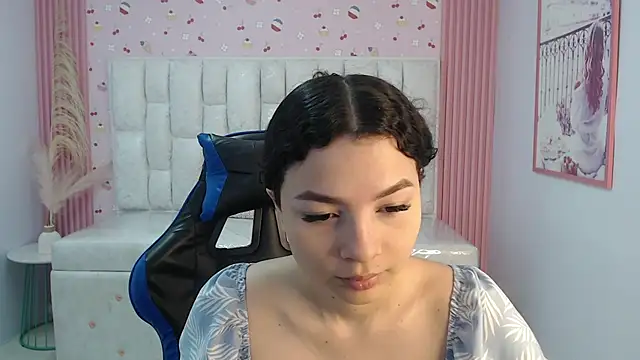Snapshot of shalon_diaz_s chatting on October 3, 1:38 pm shalon diaz s online show from October 3, 1:38 pm
