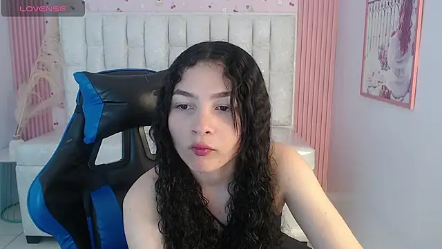 Snapshot of shalon_diaz_s chatting on October 13, 8:11 pm shalon diaz s online show from October 13, 8:11 pm