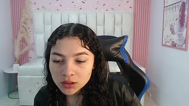 Snapshot of shalon_diaz_s chatting on October 8, 1:26 pm shalon diaz s online show from October 8, 1:26 pm