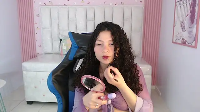 Snapshot of shalon_diaz_s chatting on September 9, 1:44 pm shalon diaz s online show from September 9, 1:44 pm
