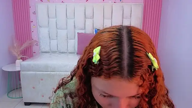 shalon diaz s online show from April 24, 8:11 pm