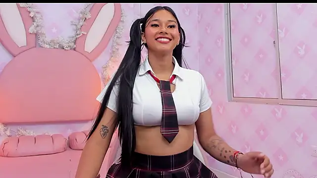 LIA SWAN  online show from February 1, 4:00 am