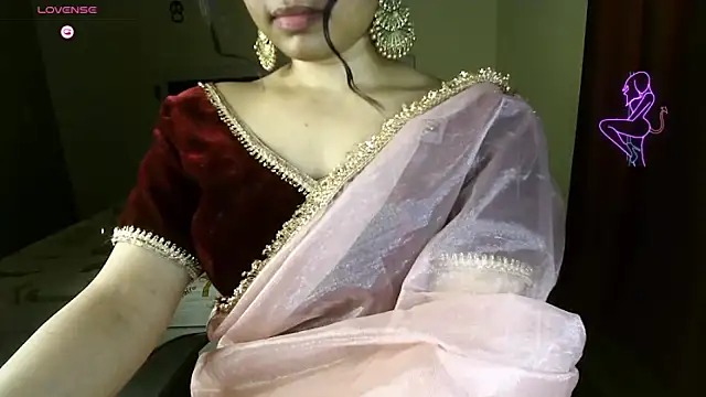 Diamond Disire online show from March 10, 6:45 pm