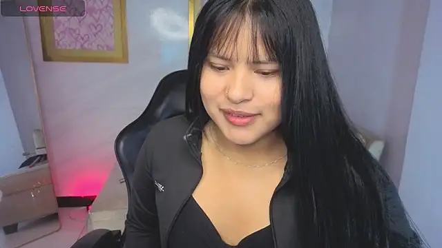 Paulette v online show from April 24, 1:03 pm