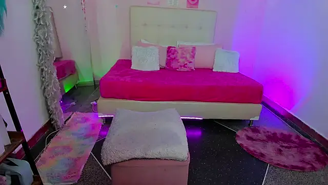 ScarlettDreamss7 online show from September 9, 2:11 am