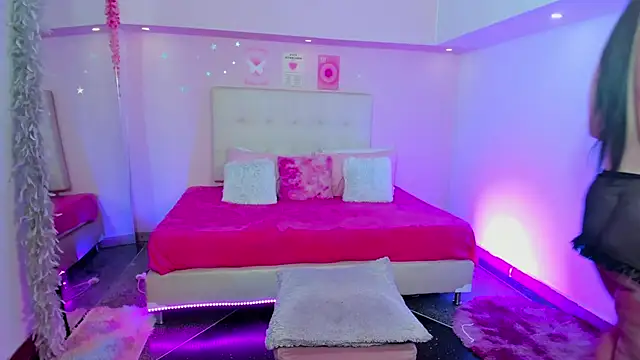 ScarlettDreamss7 online show from September 16, 3:36 am