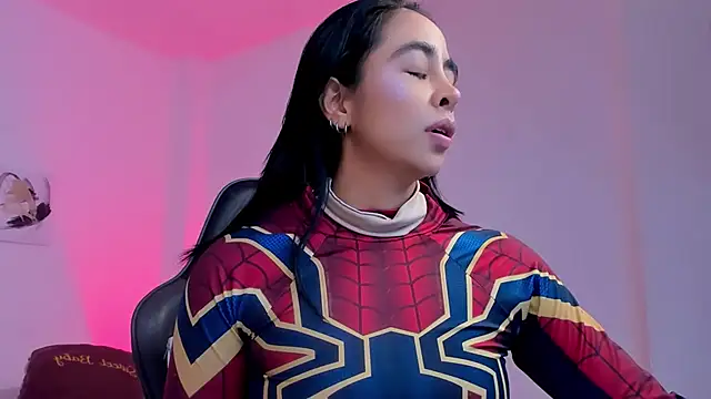 sophierooy22 online show from October 25, 12:07 am