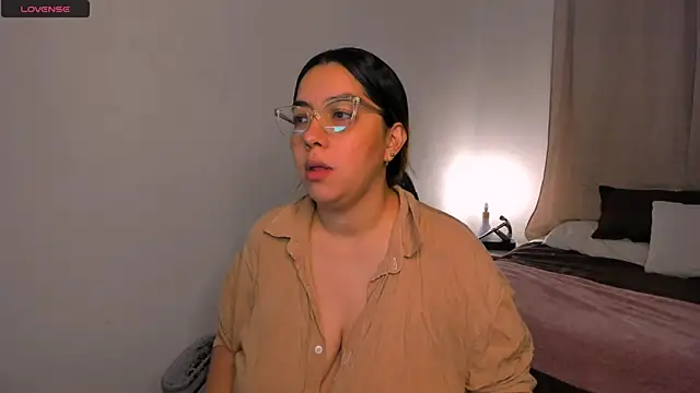 brithany olson25 online show from October 6, 12:55 pm