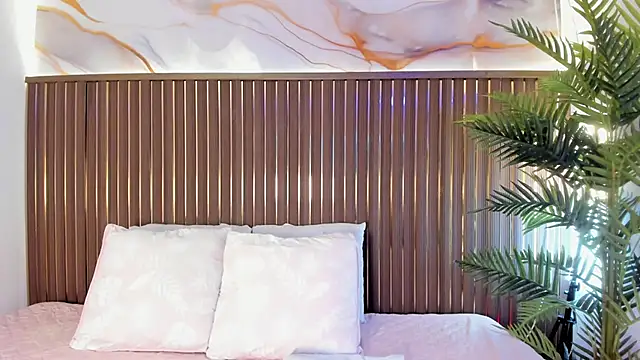 elevensky online show from April 24, 8:11 pm