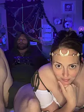 Snapshot of Dadbod4you chatting on October 20, 4:48 am Dadbod4you online show from October 20, 4:48 am