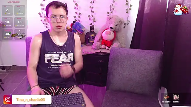 Tina 4 Charlie online show from December 17, 1:04 pm