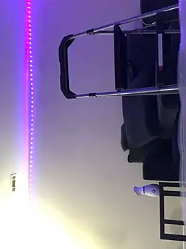 theprettysoles online show from April 8, 12:46 am