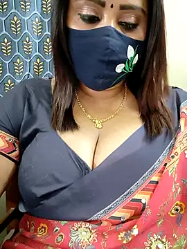 Queenflowerr online show from April 22, 6:16 pm