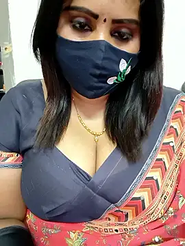 Queenflowerr online show from June 7, 6:26 pm