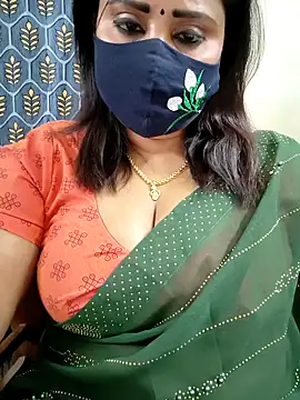 Queenflowerr online show from April 19, 7:49 pm