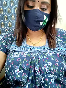 Queenflowerr online show from April 23, 6:21 pm