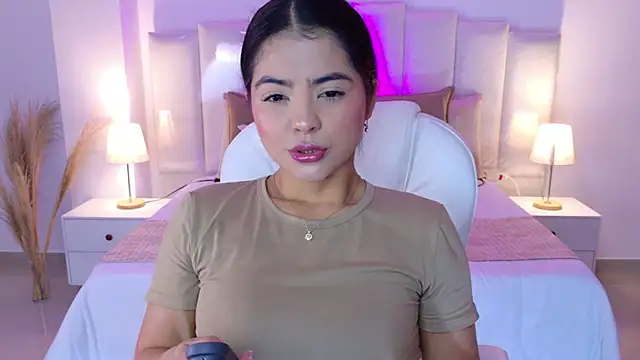 Layla Breezee online show from April 23, 11:28 am