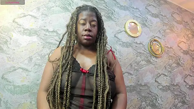 nefertiti ebony online show from October 4, 1:39 pm