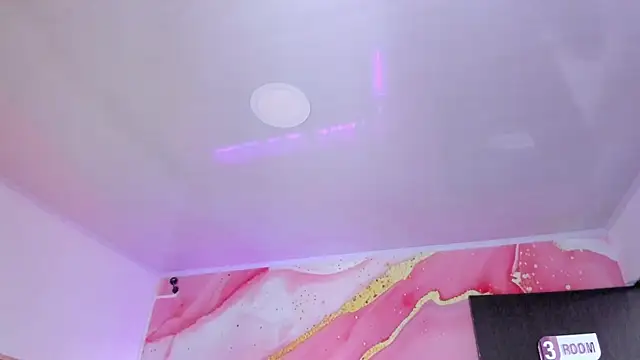 scarlett  evans  online show from January 15, 6:25 pm